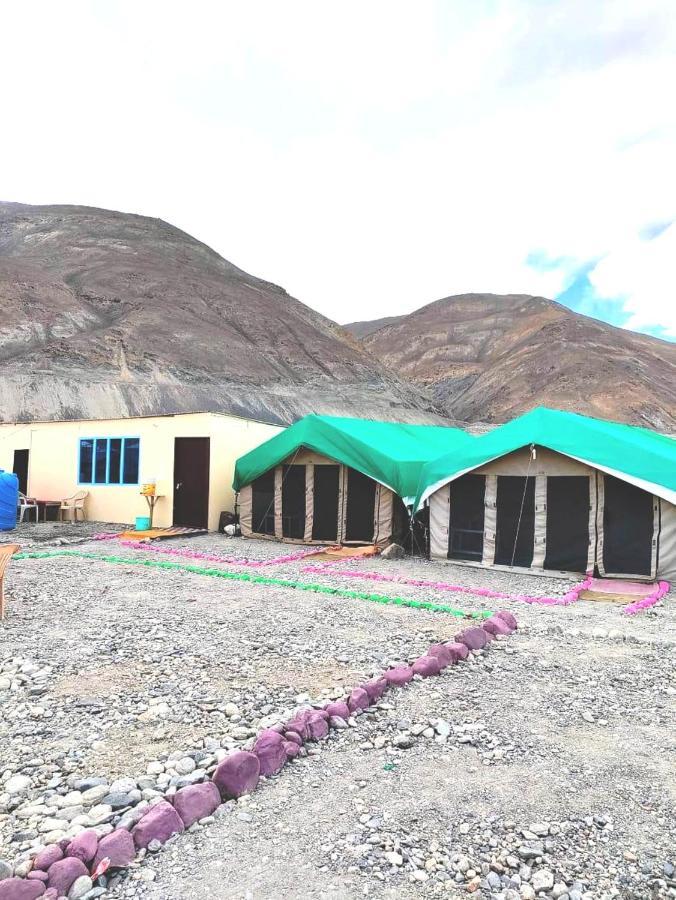 Pangong Delight Camps And Cottages Spangmik Exterior photo